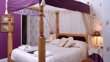 Double Room | Desk, iron/ironing board, free WiFi