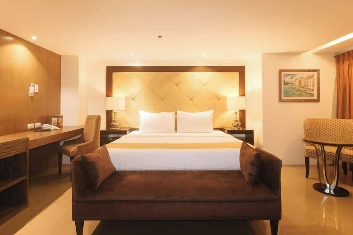 WiFi (free), bed sheets
