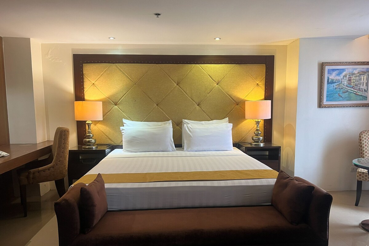 Phòng đôi Premier (Queen Suite) | Truy cập Internet không dây miễn phí, bộ trải giường 