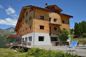 Terrace/patio - Crest Alpine Lodge & Spa (Ayas)