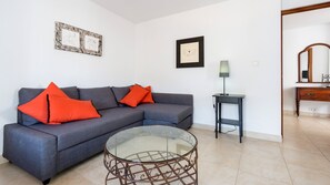 Chambre Familiale | Coin séjour