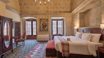 Senior Suite, 1 King Bed | Premium bedding, minibar, in-room safe, desk