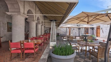 Breakfast, lunch and dinner served