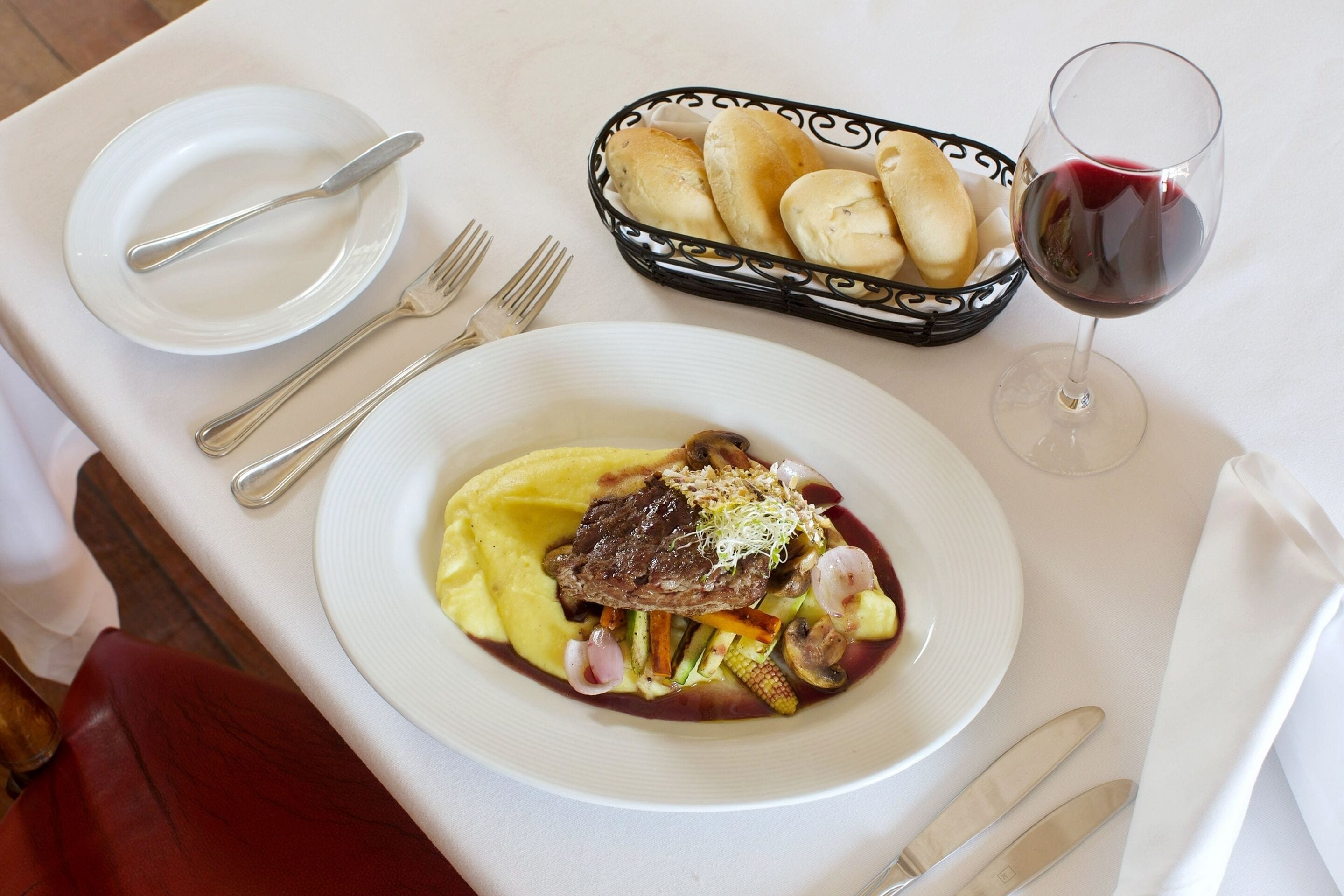 breakfast, lunch and dinner served