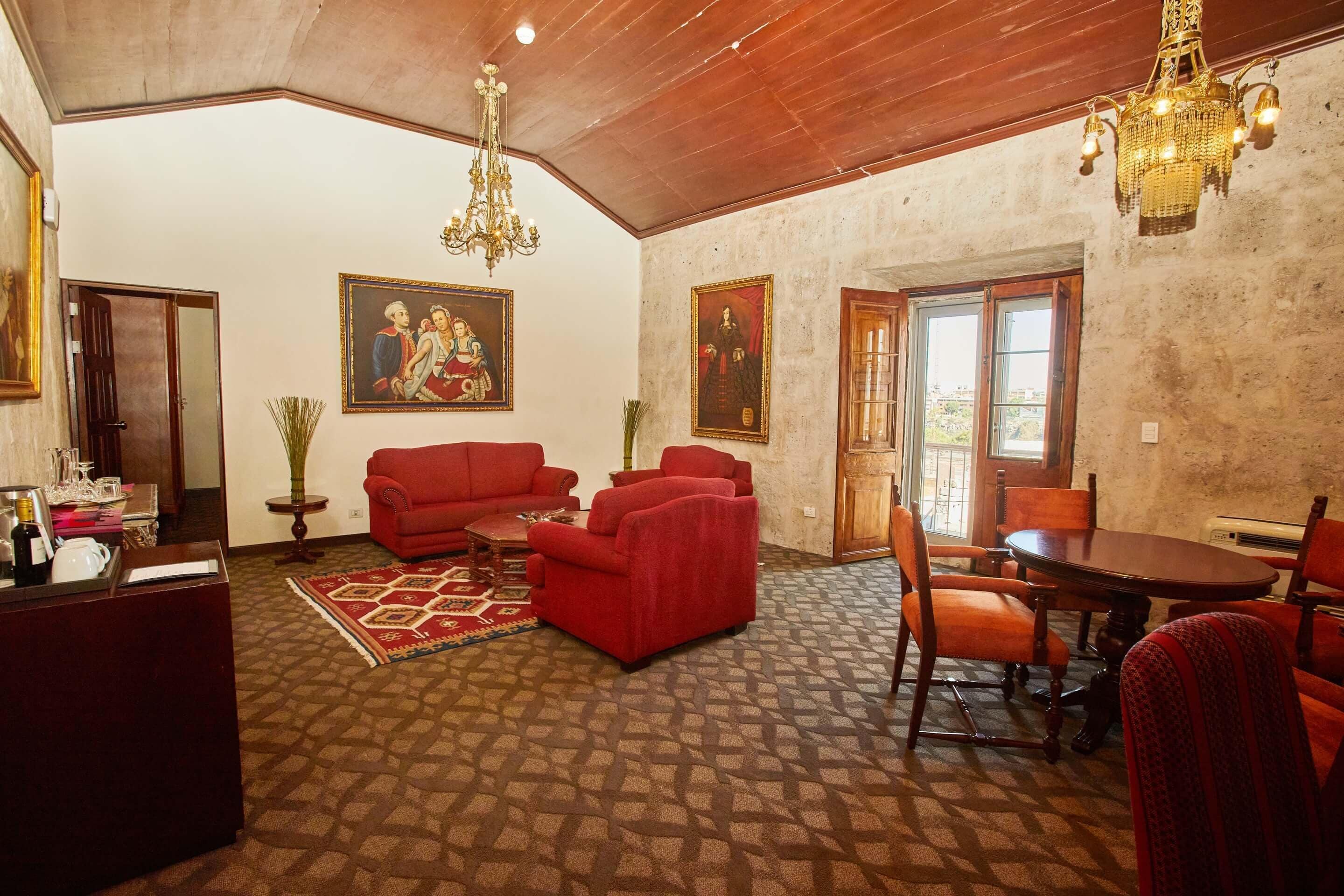 Suite presidencial, 1 cama de matrimonio grande | Ropa de cama de alta calidad, minibar, caja fuerte y escritorio