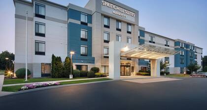 Springhill Suites Marriott Airport