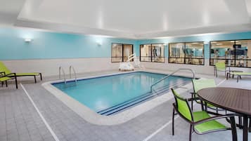 Indendørs pool