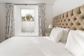 Luxury Apartment, Private Bathroom ( Weekly Let)