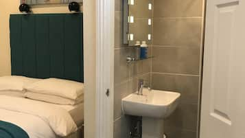 Suite, salle de bains attenante (1d1s) | Salle de bain