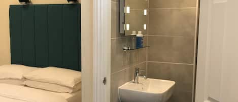 Suite, amb bany privat (1d1s) | Bany