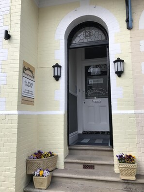 Exterior - Cassandra Guest House (Plymouth)