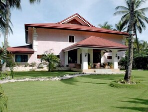 Exterior - Las Flores Country & Beachside Hotel (Catmon)