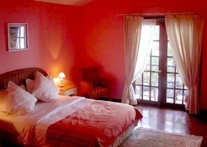 Egyptian cotton sheets, premium bedding, down duvets