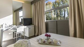 Betten mit Memory-Foam-Matratzen, Minibar, Zimmersafe, Schreibtisch