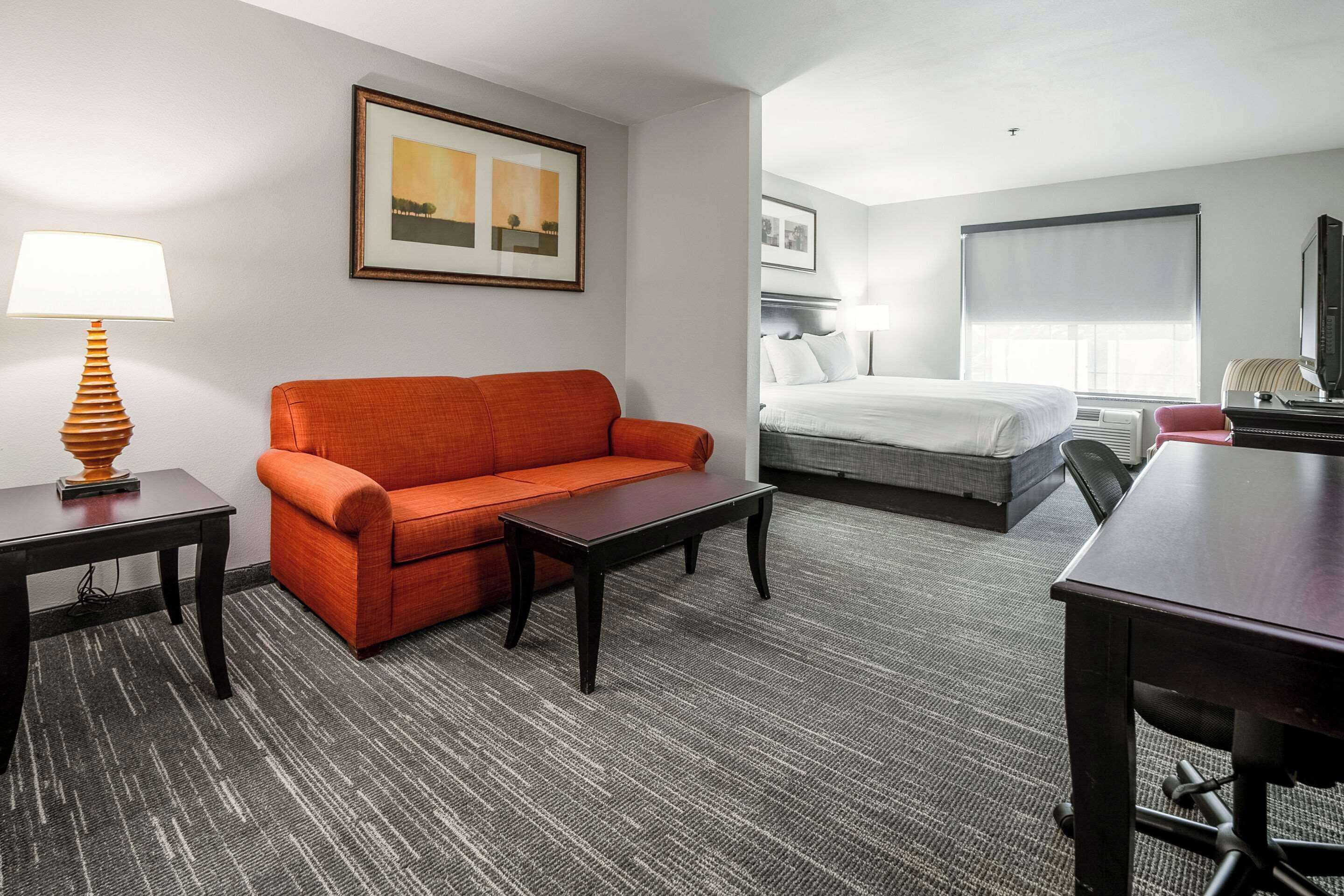 Suite studio, 1 très grand lit et 1 canapé-lit, non-fumeur | Literie de qualité, bureau, rideaux d’obscurcissement