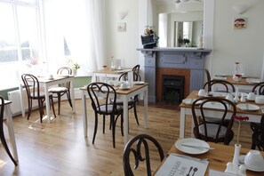 Petit déjeuner préparé à la commande compris tous les jours