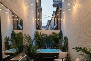 Rumah Mewah | Teras/patio