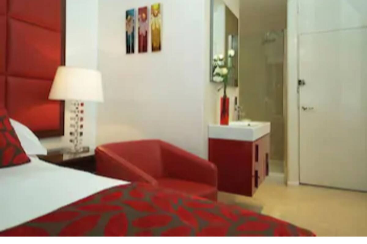 Luxury Double Room with Open Plan Bathroom (First Floor)
