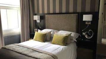 Egyptian cotton sheets, premium bedding, Select Comfort beds, minibar