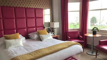 Luxury House | Egyptian cotton sheets, premium bedding, Select Comfort beds, minibar