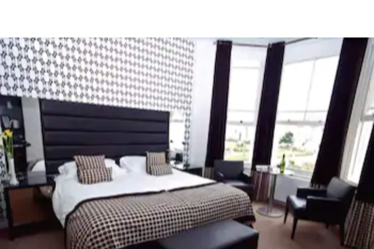 Seaview Room with Super King Bed and Large Walk-In Shower