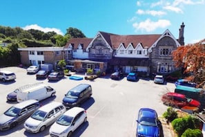 Free self-parking - Sussex Edwardian Hotel (St Leonards-On-Sea)
