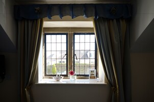 Double Room | Premium bedding, desk, iron/ironing board, free WiFi