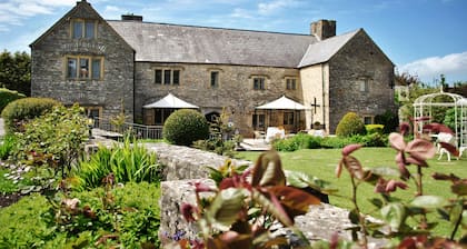 The Great House Hotel & Restaurant