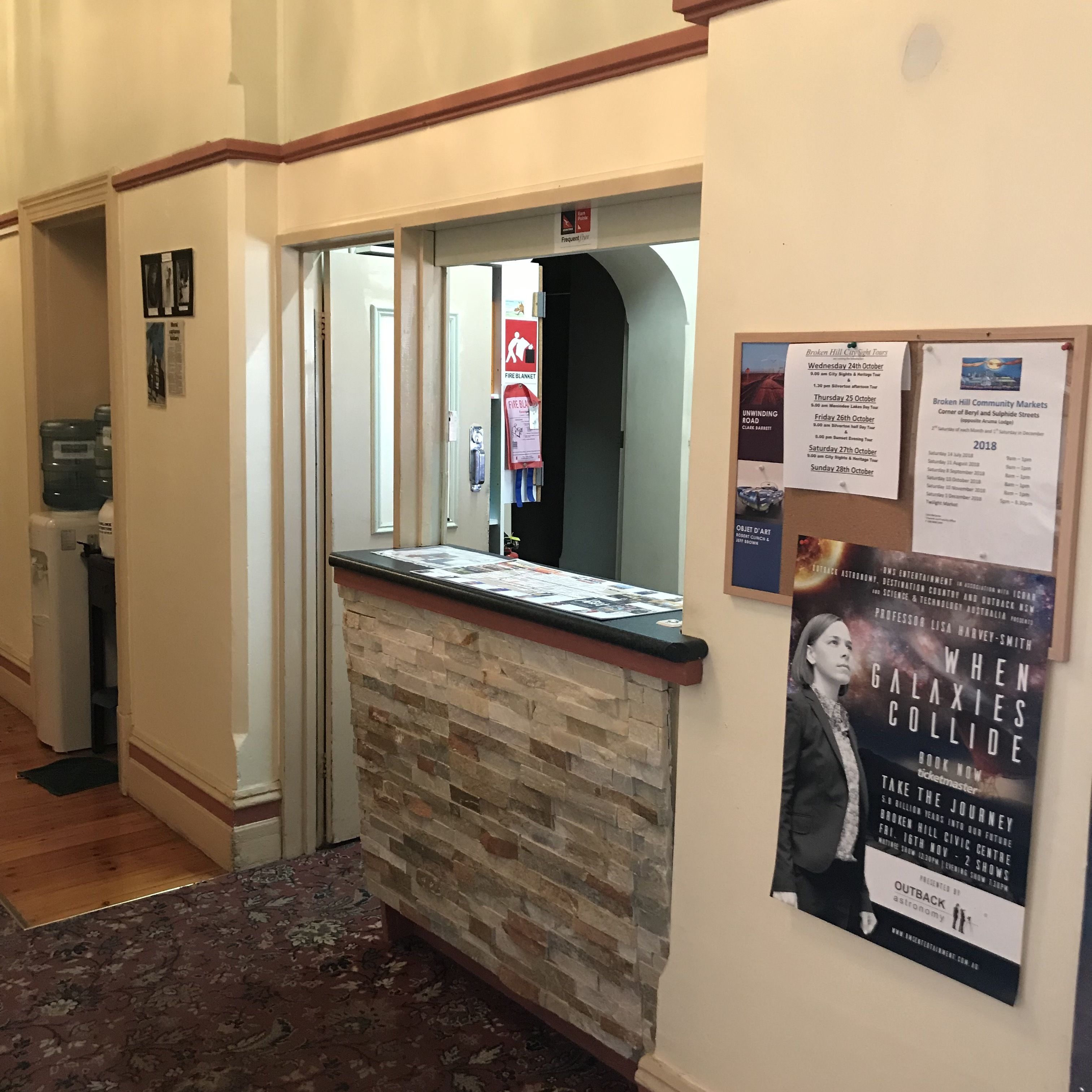 Check-in/check-out kiosk