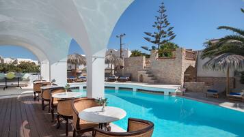 Seasonal outdoor pool