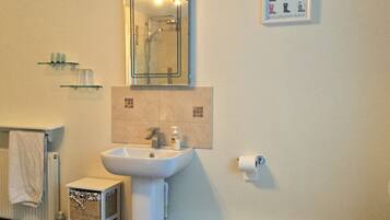 Double Room, Ensuite | Bathroom
