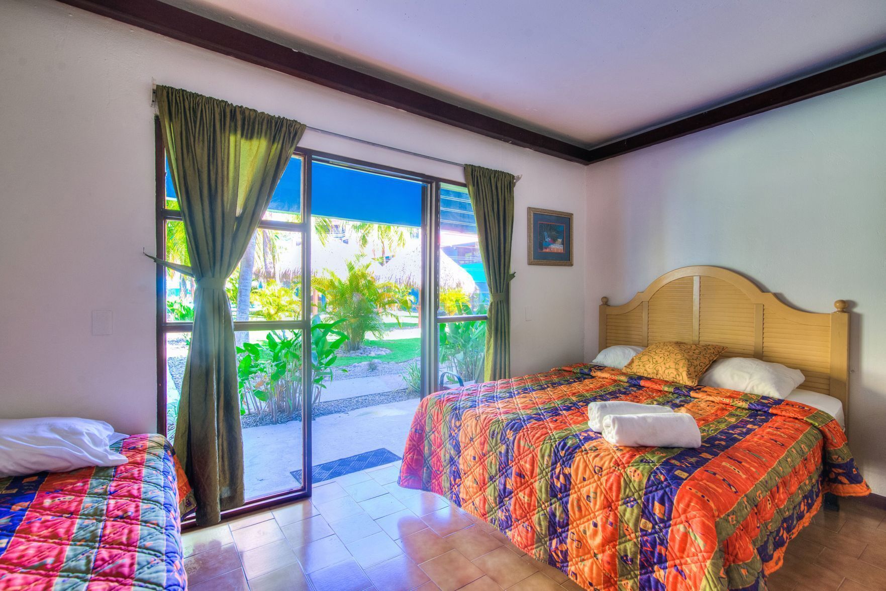 Individually furnished, free WiFi, bed sheets