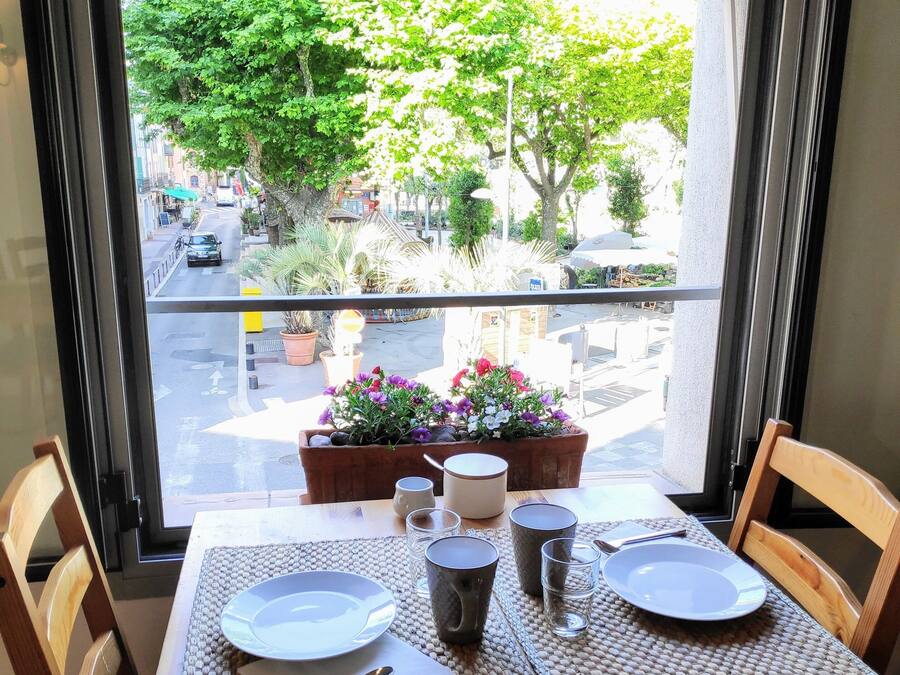 Kontinental frukost varje dag (EUR 9.50 per person)