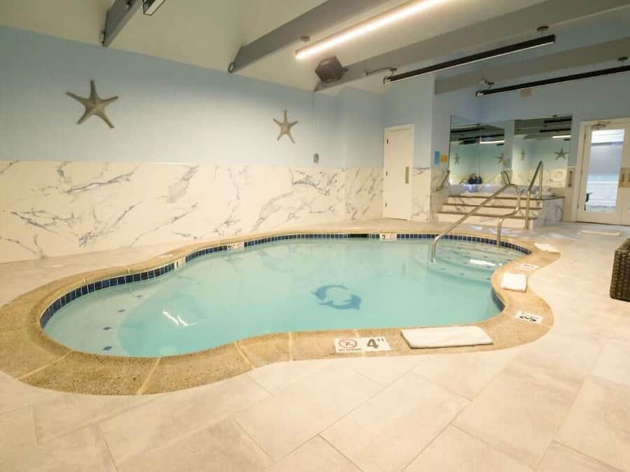 Suite, bubbelbad (Private Heated Indoor Swimming) | Uitzicht vanuit de kamer