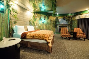 Jungle Theme Suite with Jetted Tub & Fireplace (Featured on Travel Channel in 2016) | 1 bedroom, premium bedding, individually furnished, desk