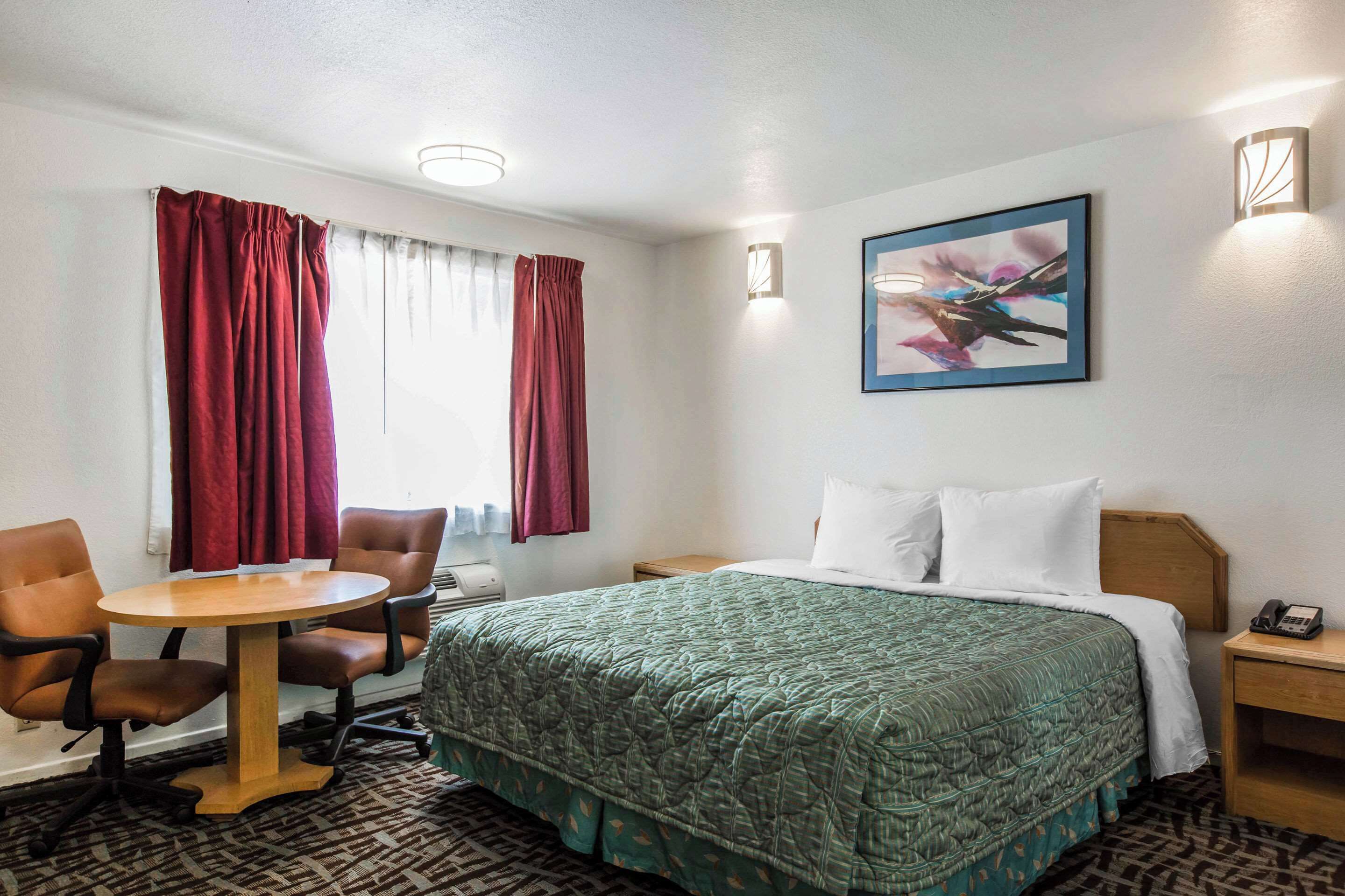 Photo - Rodeway Inn Beaumont