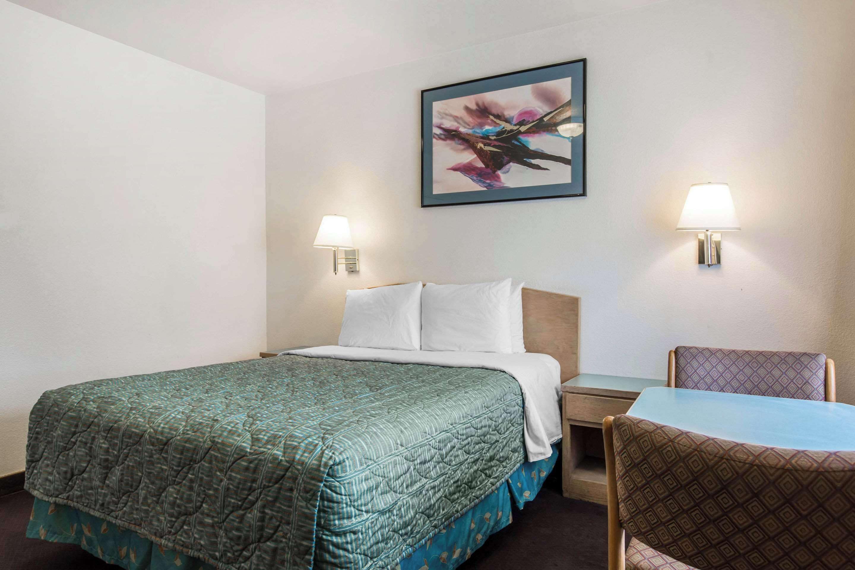 Photo - Rodeway Inn Beaumont