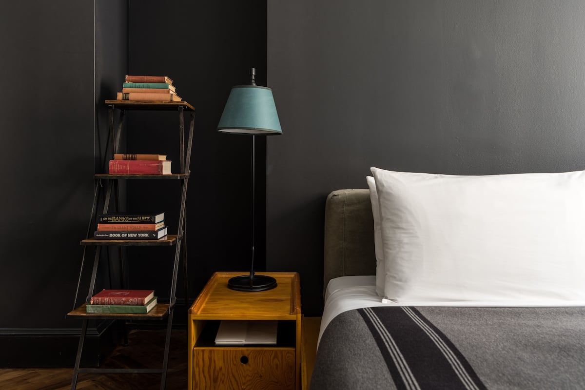 Rom – deluxe, 1 kingsize-seng (Medium King) | 1 soverom, sengetøy av topp kvalitet, dundyner og minibar