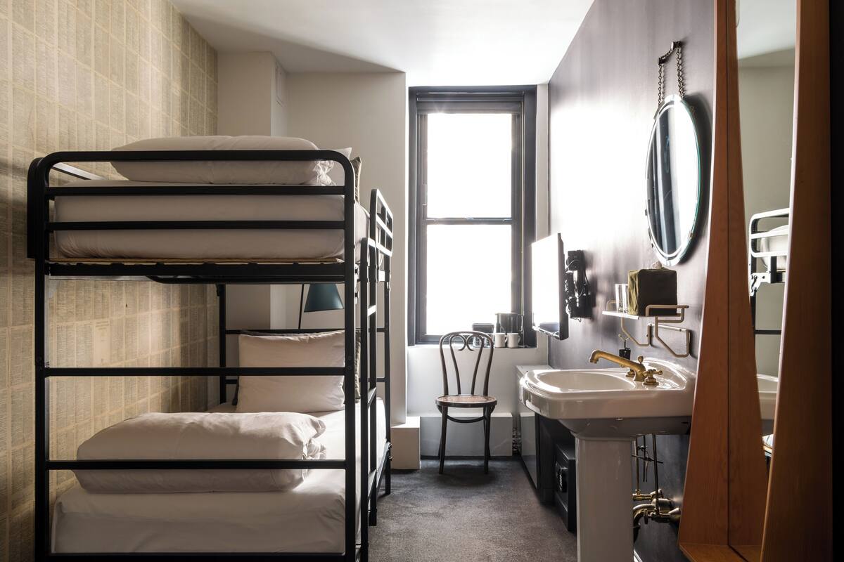 1 soverom, sengetøy av topp kvalitet, dundyner og minibar