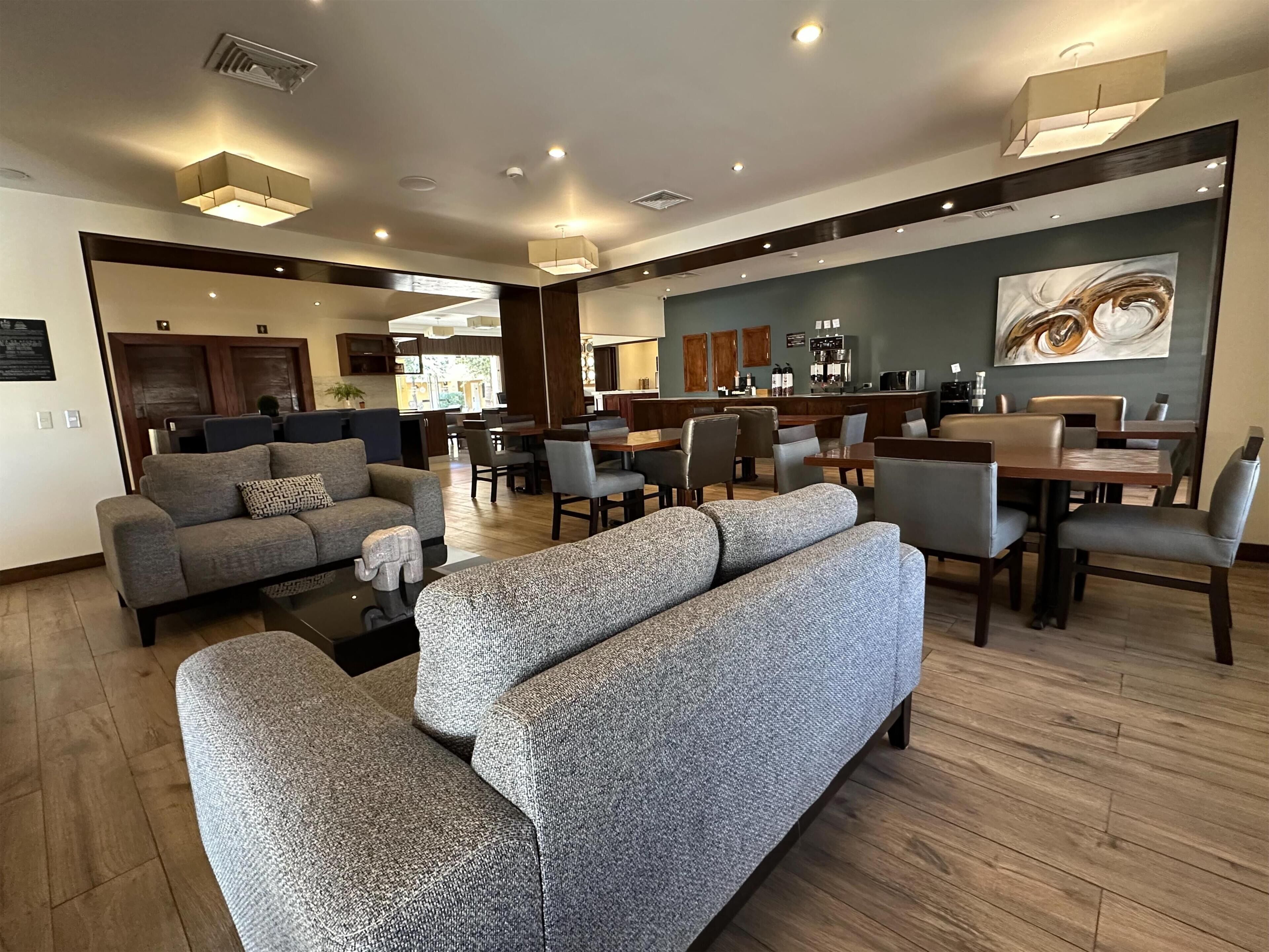 Desayuno de cocina local incluido todos los días