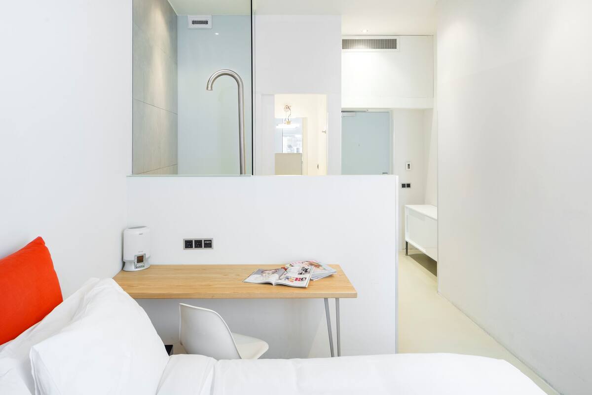 Studio | Iron/ironing board (on request), cots/infant beds, free WiFi, bed sheets