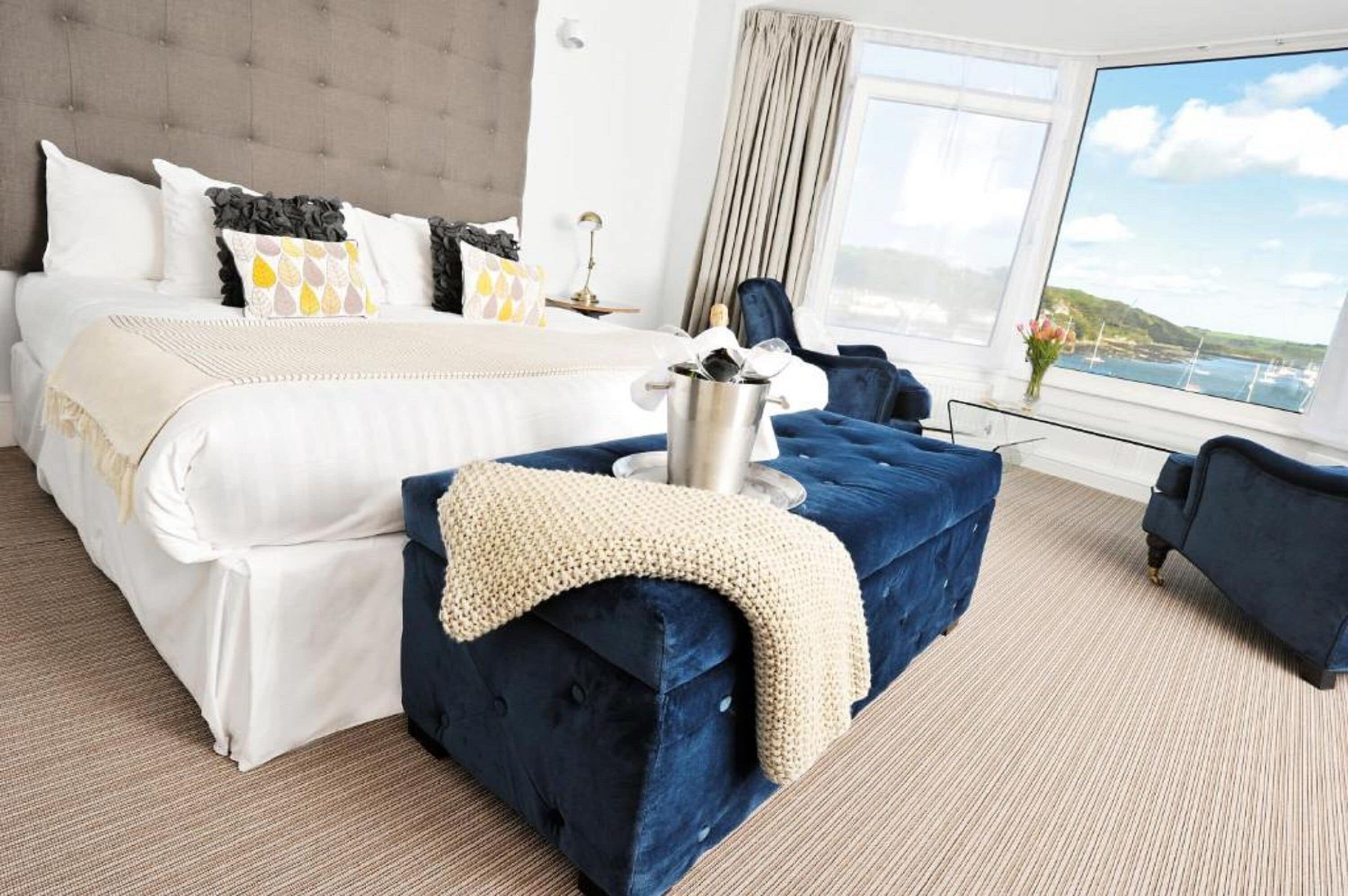 deluxe double or twin room, harbour view | desk, iron/ironing board, free wifi, bed sheets