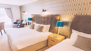 Tripla Superior | 1 camera, una scrivania, ferro/asse da stiro, Wi-Fi gratuito