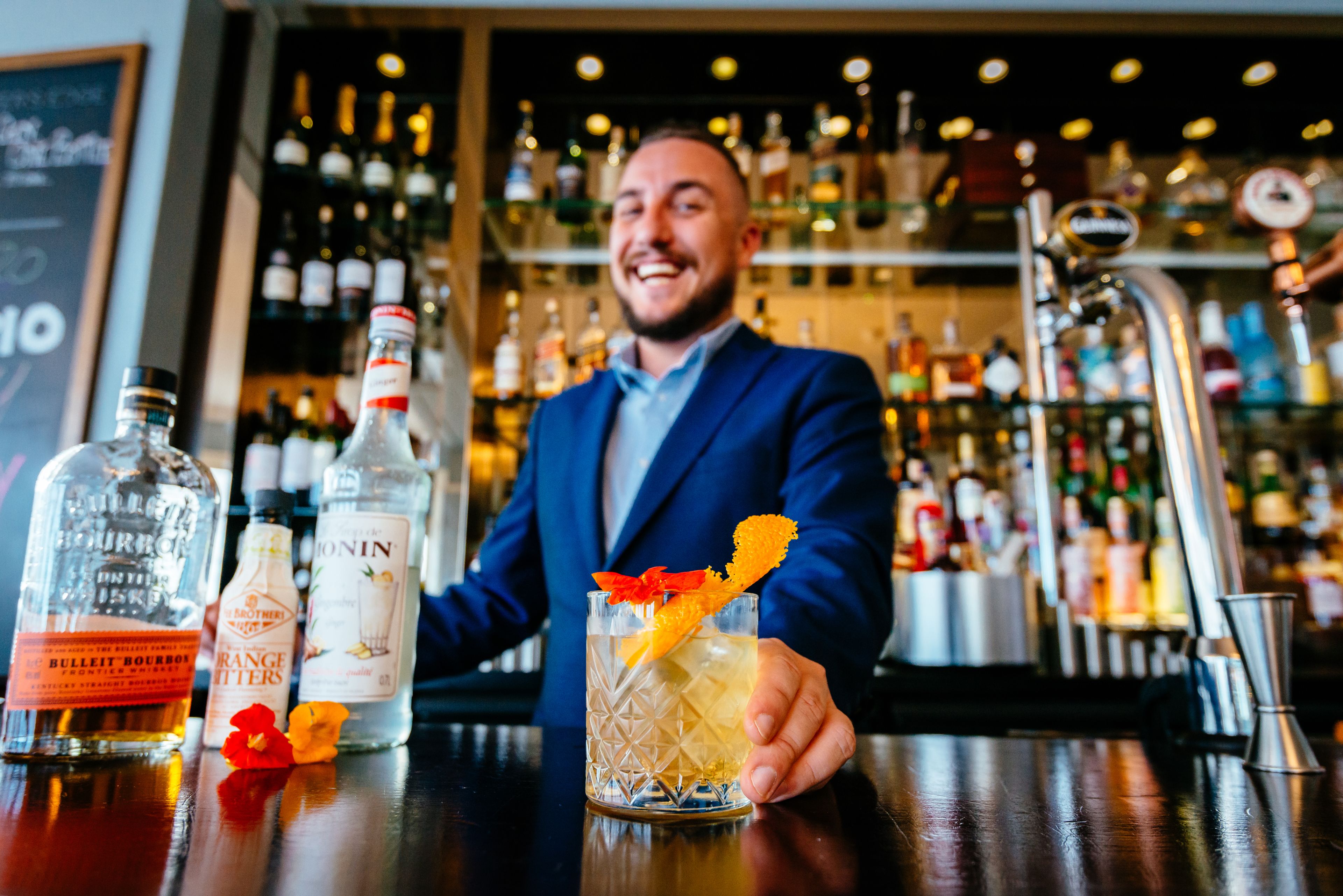 2 bars/lounges, gastropub