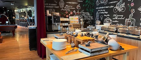 Tägliches Frühstücksbuffet (10 GBP pro Person)