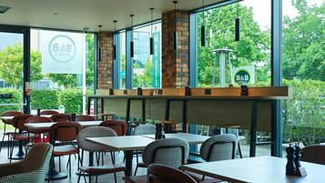 Breakfast, lunch, dinner served; vegetarian cuisine