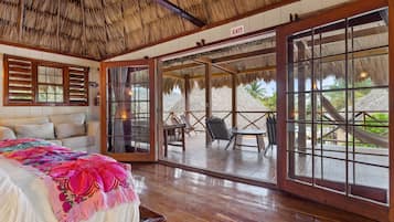 Tree House | Terrace/patio
