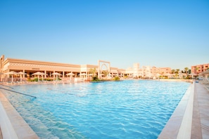 5 outdoor pools, pool loungers - Pickalbatros Aqua Vista Resort - Hurghada (Hurghada)