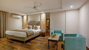 Classic Suite | 2 bedrooms, premium bedding, minibar, in-room safe