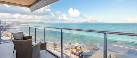 Chambre supĂ©rieure, terrasse, vue sur la mer (2 Adults) | Terrain de lâhĂ©bergement